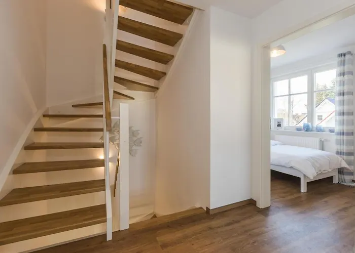 Schulstr_28 _haus Helle Brise_ בית נופש זינקסט